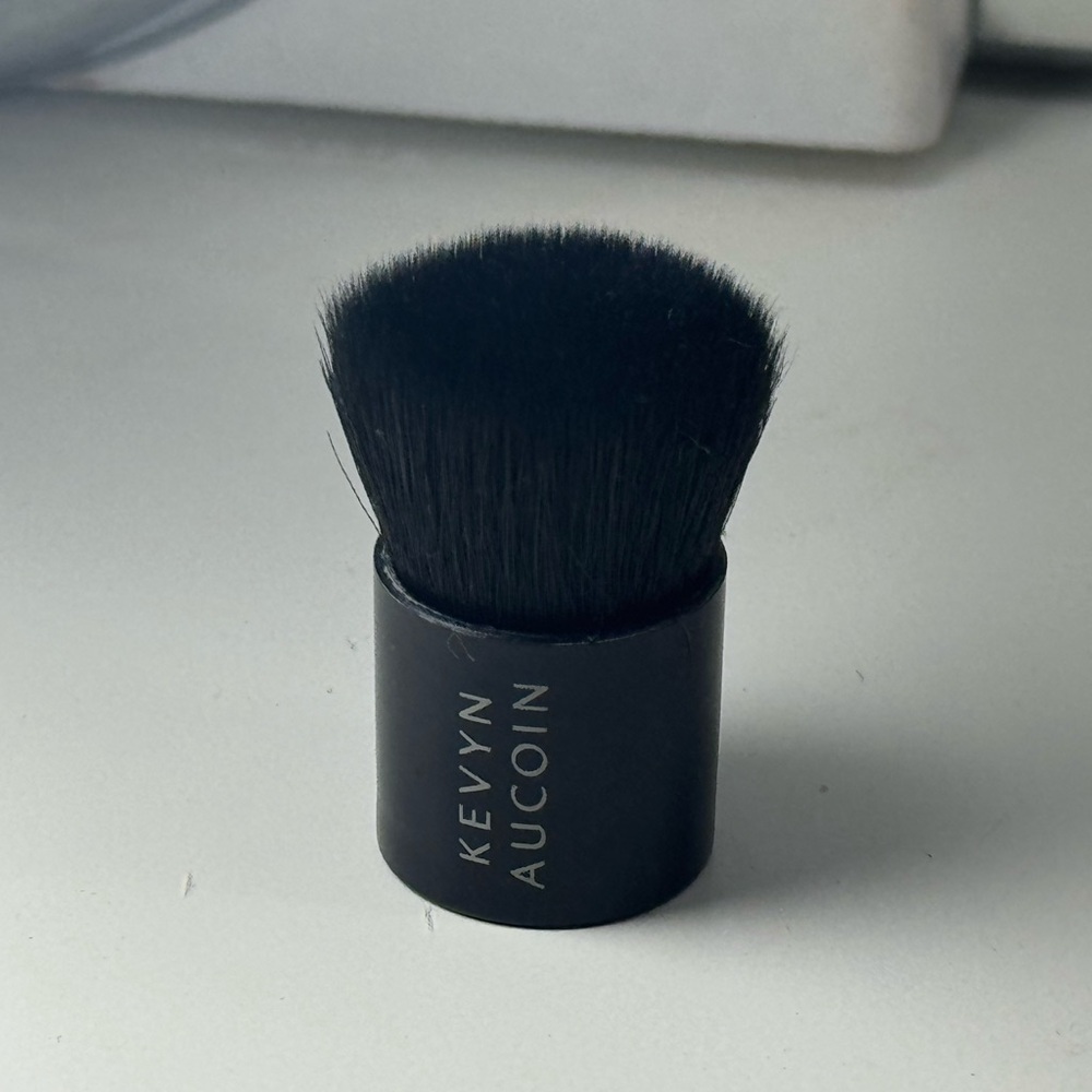 3/$15 Kevyn Aucoin Mini Travel Makeup Brush Mini